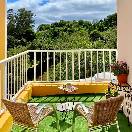 Casa Dos Castanheiros Angra Do Heroismo Affittacamere Terra Chã